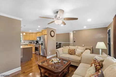 37 Wendt Ln, Wayne, NJ 07470 photo 5