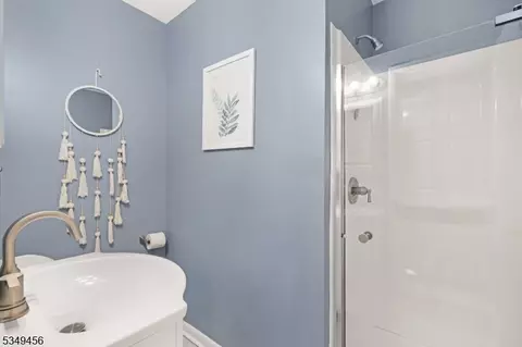 37 Wendt Ln, Wayne, NJ 07470 photo 16