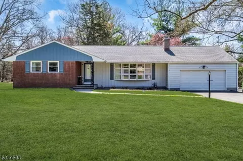 26 Stella Dr, Bridgewater, NJ 08807