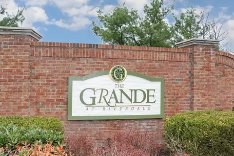 1419 Wharton Ct, Riverdale, NJ 07457