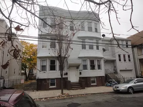 51-53 3rd St, Newark, NJ 07107