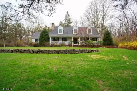 82 Stillwater Rd, Hardwick Twp, NJ 07825