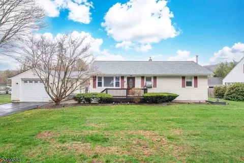 74 Swartswood Rd, Newton, NJ 07860