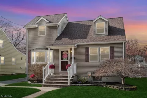221 Colfax Ave, Pompton Lakes, NJ 07442