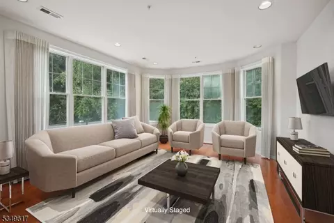 1107 Pointe Gate Dr #1107, Livingston, NJ 07039