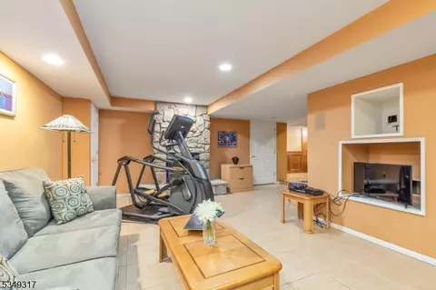 160 Riverview Ave, Gillette, NJ 07933 photo 32