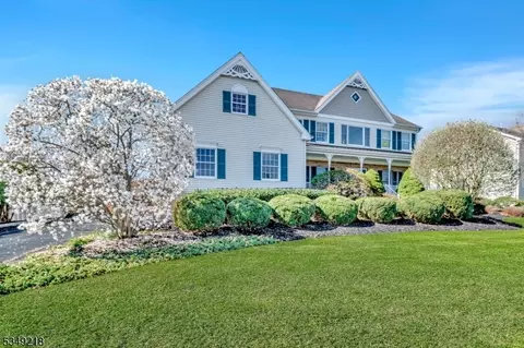 12 Jennings Ct, Hillsborough, NJ 08844