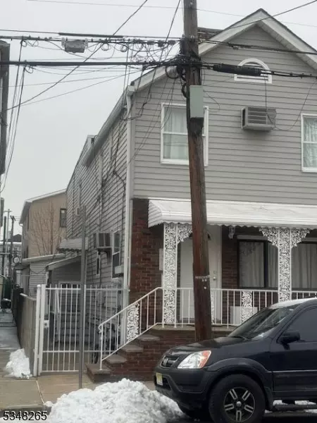 59 Saint Francis St, Newark, NJ 07105