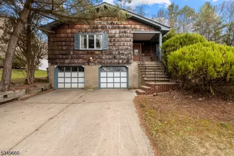 24 Lovell Dr, Wanaque, NJ 07465