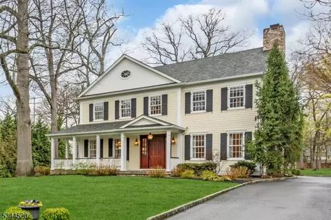 18 Maple St, Chatham Twp, NJ 07928