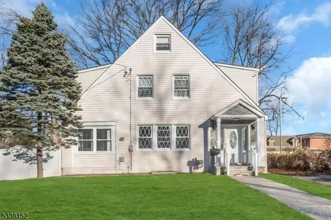 132 W 4th Ave, Roselle, NJ 07203