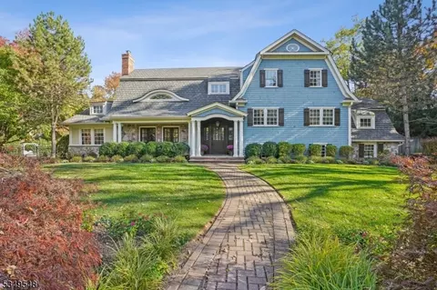 106 Tennyson Dr, Short Hills, NJ 07078