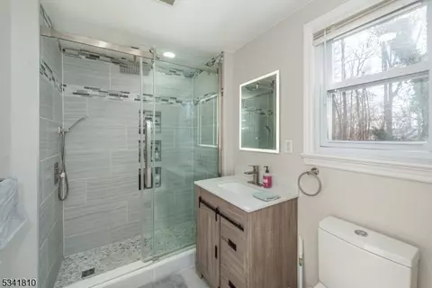 243 Forest Dr, Union, NJ 07083 photo 10