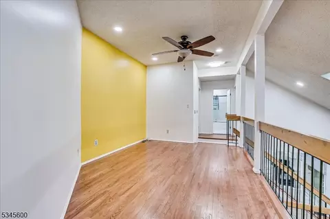 39 Denise Dr, Edison, NJ 08820 photo 19