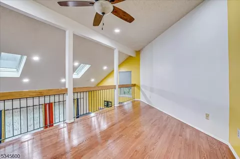 39 Denise Dr, Edison, NJ 08820 photo 20