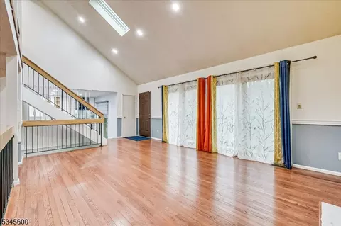 39 Denise Dr, Edison, NJ 08820 photo 12