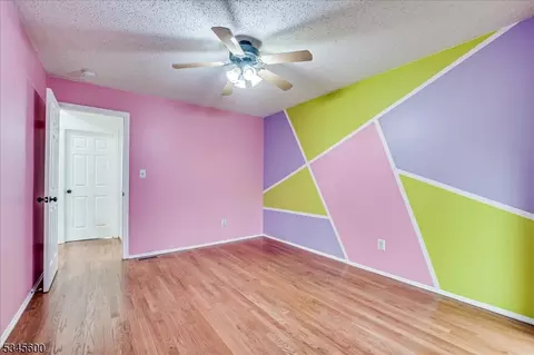 39 Denise Dr, Edison, NJ 08820 photo 28