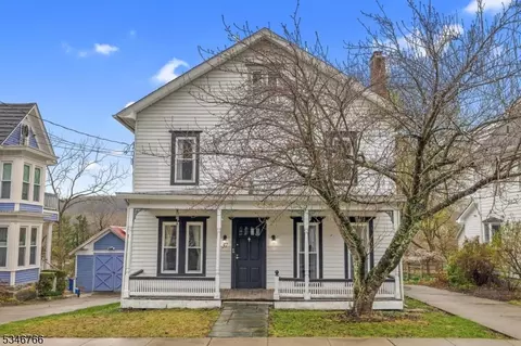 37 High St, Newton, NJ 07860