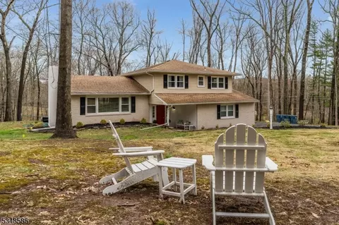 2 Brookside Ter, Flemington, NJ 08822