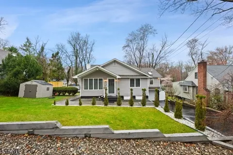 38 Laurel Dr, Wayne, NJ 07470 photo 2