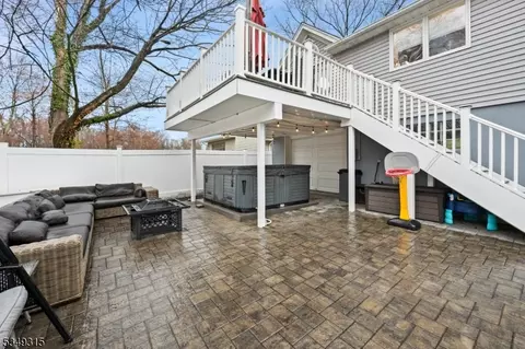 38 Laurel Dr, Wayne, NJ 07470 photo 6
