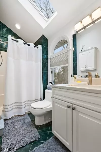 38 Laurel Dr, Wayne, NJ 07470 photo 31