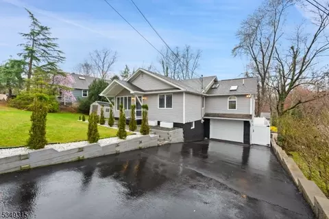38 Laurel Dr, Wayne, NJ 07470 photo 4