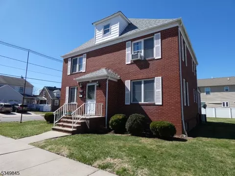 123 Heald St, Carteret, NJ 07008