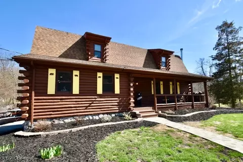 129 Cork Hill Rd, Franklin, NJ 07416