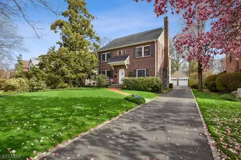 242 Kent Place Blvd, Summit, NJ 07901