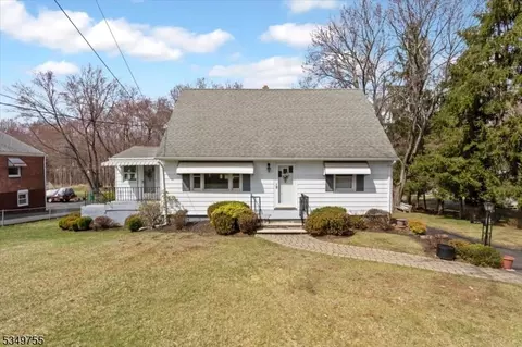 29 Washington Ave, Whippany, NJ 07981