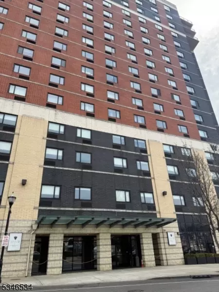 1 Carriage City Plz #504, Rahway, NJ 07065