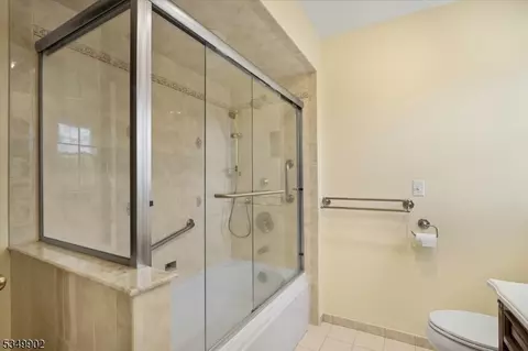 4 Pine Tree Dr, Wayne, NJ 07470 photo 32