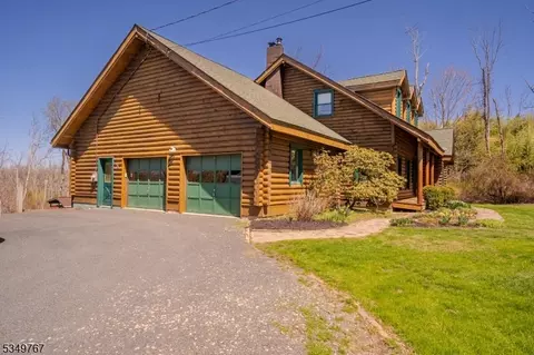 106 Warford Rd, Frenchtown, NJ 08825