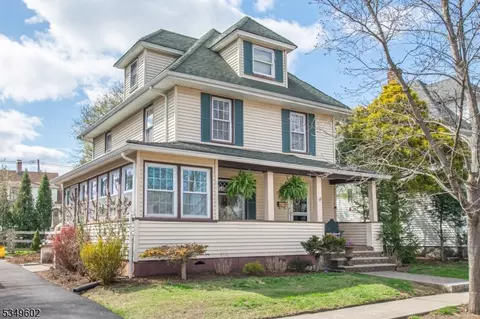 31 Maple St, Ramsey, NJ 07446