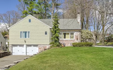 5 Greentree Rd, West Orange, NJ 07052