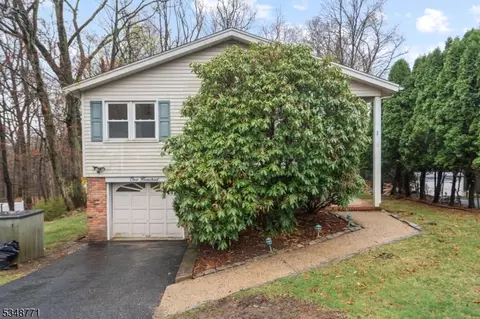 100 Omaha Ave, Rockaway, NJ 07866