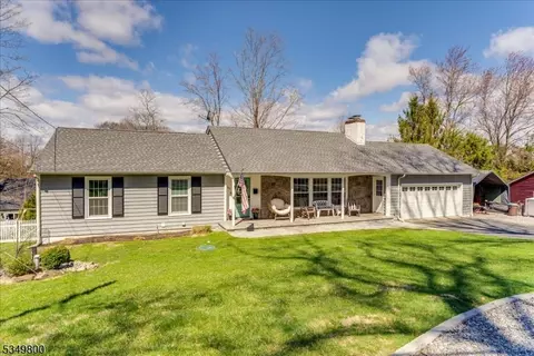 99 Summit Rd, Sparta, NJ 07871
