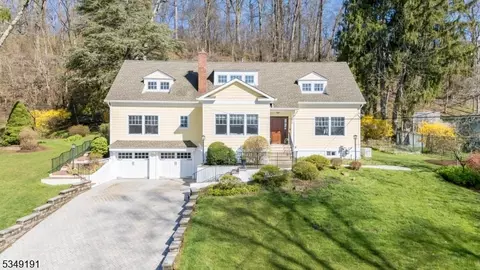 27 Ormont Rd, Chatham Twp, NJ 07928