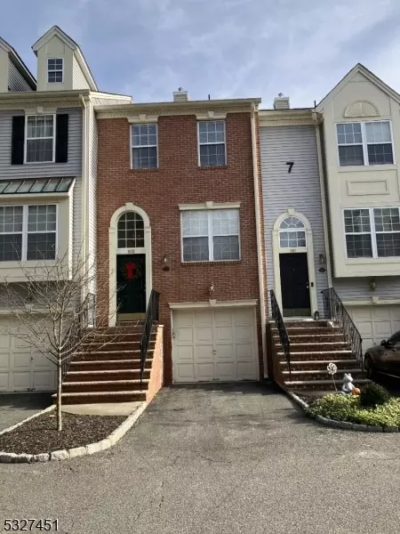 880 Somerset Ct, Ramsey, NJ 07446