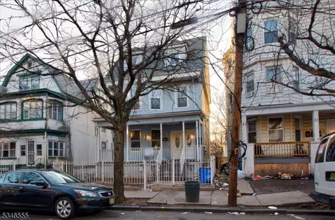 17 Chelsea Ave, Newark, NJ 07106