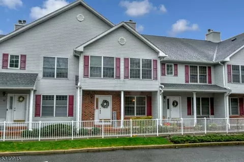 84 Heather Ln, Wyckoff, NJ 07481
