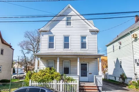 27 Blakely Pl, Garfield, NJ 07026