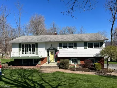 12 Slayton Rd, Glenwood, NJ 07418