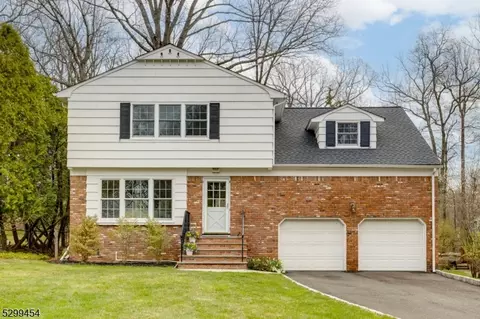 2626 Crest Ln, Scotch Plains, NJ 07076