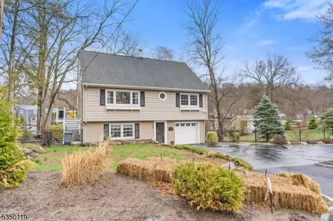 55 Skyline Lake Dr, Ringwood, NJ 07456