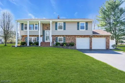 3 Harford Pl, Hillsborough, NJ 08844