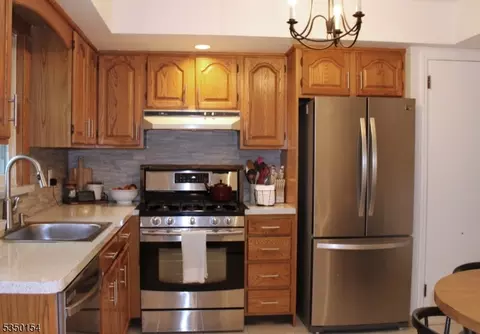 21 Hampton Ter, Wayne, NJ 07470 photo 10
