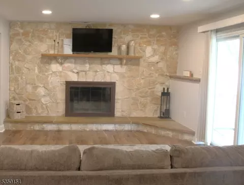 21 Hampton Ter, Wayne, NJ 07470 photo 11