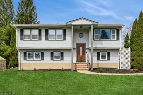 5 Oleary Rd, West Milford, NJ 07480
